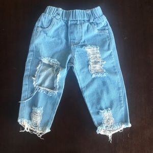 5/$15 🌷 18mo Girls Ripped Jeans